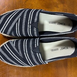 Toms Black Shoe with White Stripes